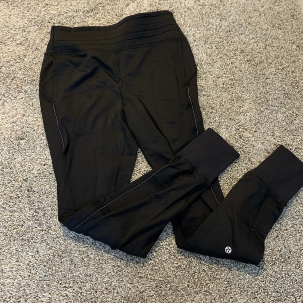 black lululemon joggers